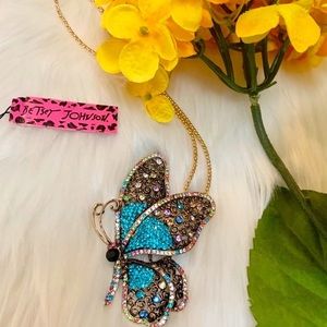 NEW! Butterfly Pendant Necklace
